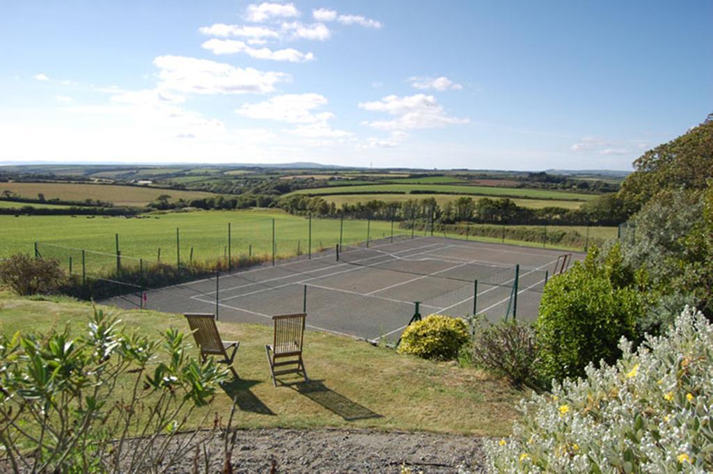 Tregaddra Farm B&B Helston Exterior photo